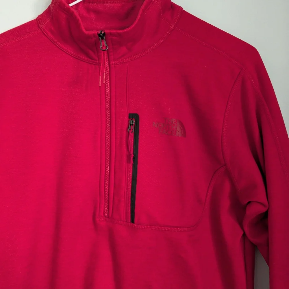 The North Face Mens Medium Mid-weight Smooth-faced Fleece 1/4Zip Pullover Red 44
